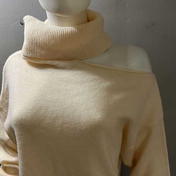 Paige Sweater  - Picture 5 of 6